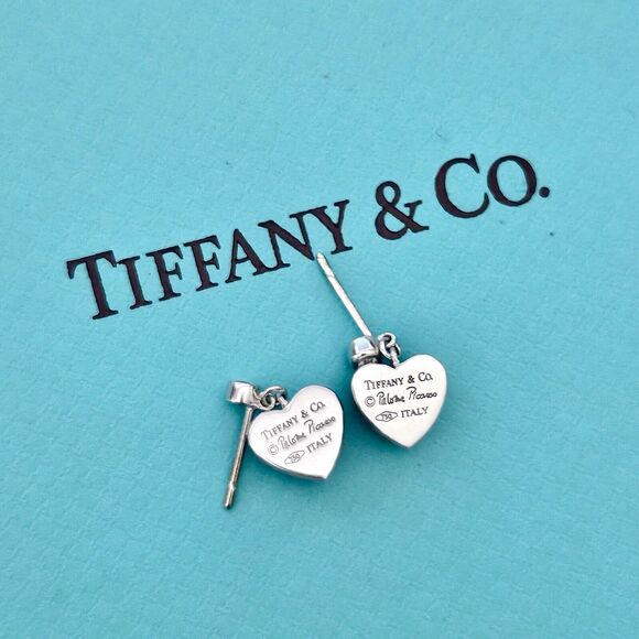 Vintage Tiffany & Co. Paloma Picasso Diamond 18k Hammered Heart Dangle Earrings - Picture 4 of 9